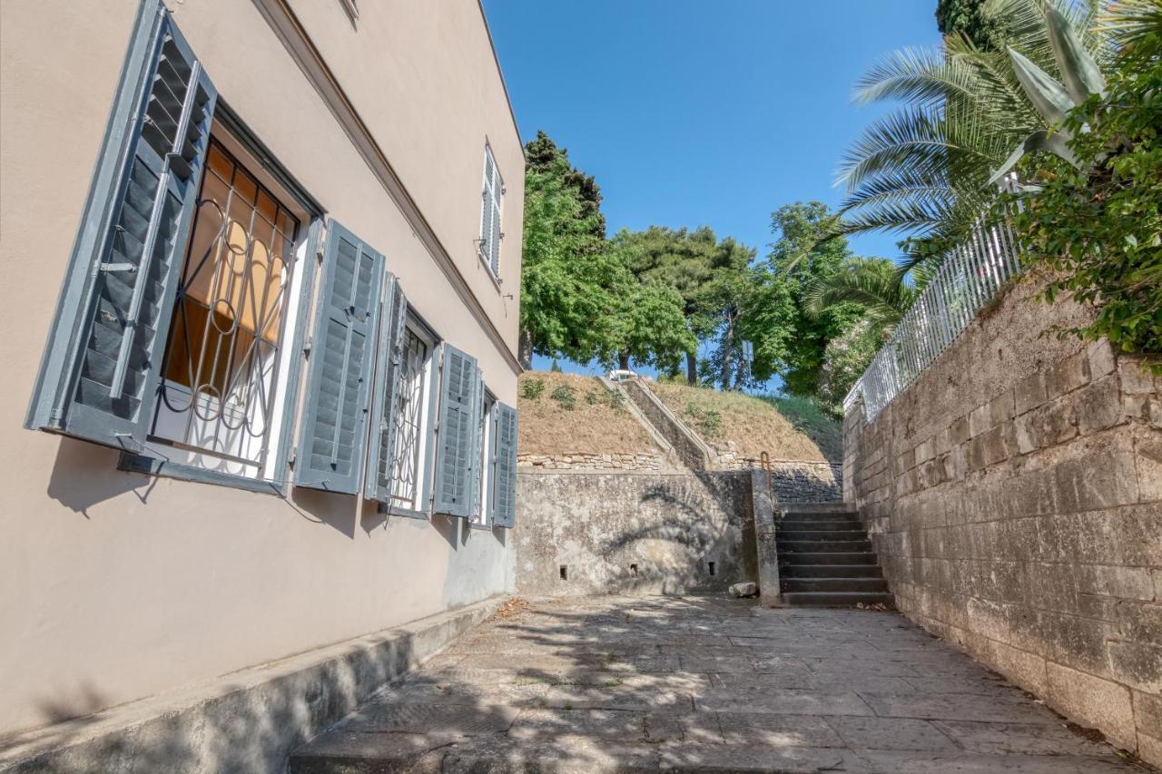 Apartment Ljube Pula Exterior foto